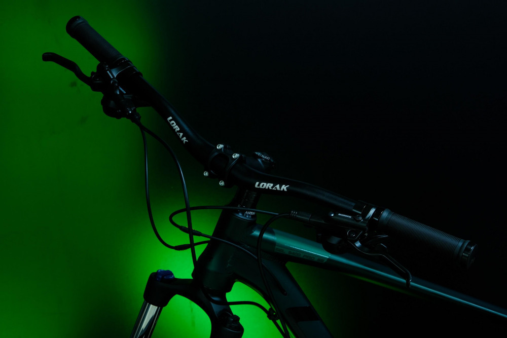 Lorak Sel 9400 Pro SE Матовый Зелёный 19р (на рост 171-182)